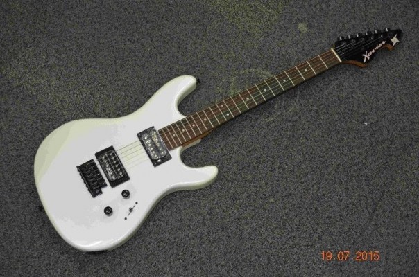 Xavier XVA Series Electric Guitar (White) include bag, strap & cable