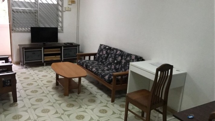 Near Queenstown Mrt! Global Indian School! 2 1 @ Blk 170 Stirling Road $1500 - HDB whole unit for Re